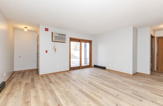 603 Bakertown Dr in Sullivan, WI - Building Photo - Building Photo