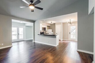 5909 Lago Vista Way in Lago Vista, TX - Building Photo - Building Photo