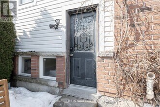 3296 Flagstone Dr in Mississauga, ON - Building Photo - Building Photo