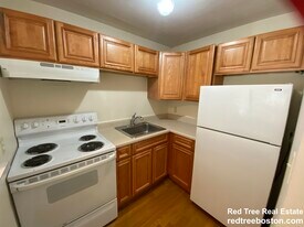 34 Gardner St in Boston, MA - Building Photo