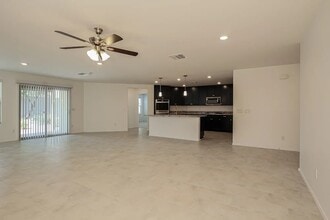 2436 W Jessica Ln in Phoenix, AZ - Building Photo - Building Photo