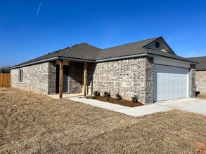 4209 Reese Dr in Mustang, OK - Building Photo - Building Photo