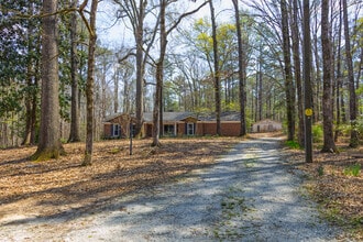 1026 Denney Rd in Cataula, GA - Building Photo - Building Photo