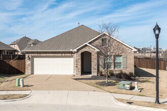 Meadow Run by Ashton Woods in Melissa, TX - Building Photo - Building Photo