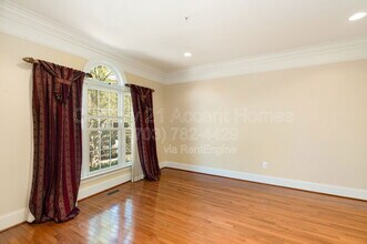 8401 Tysons Trace Ct in Vienna, VA - Building Photo - Building Photo