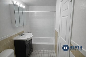 28 S Huntington Ave, Unit 102 in Boston, MA - Building Photo - Building Photo