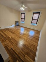 4235 Main St in Philadelphia, PA - Building Photo