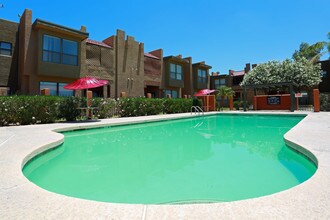 La Posada Apartment Homes Yuma Az Apartments For Rent Terracina Apartments2 To 3 Bedroom 596 685 Building Photo