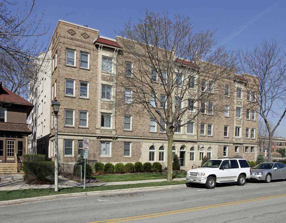 The Morrison in Milwaukee, WI - Building Photo