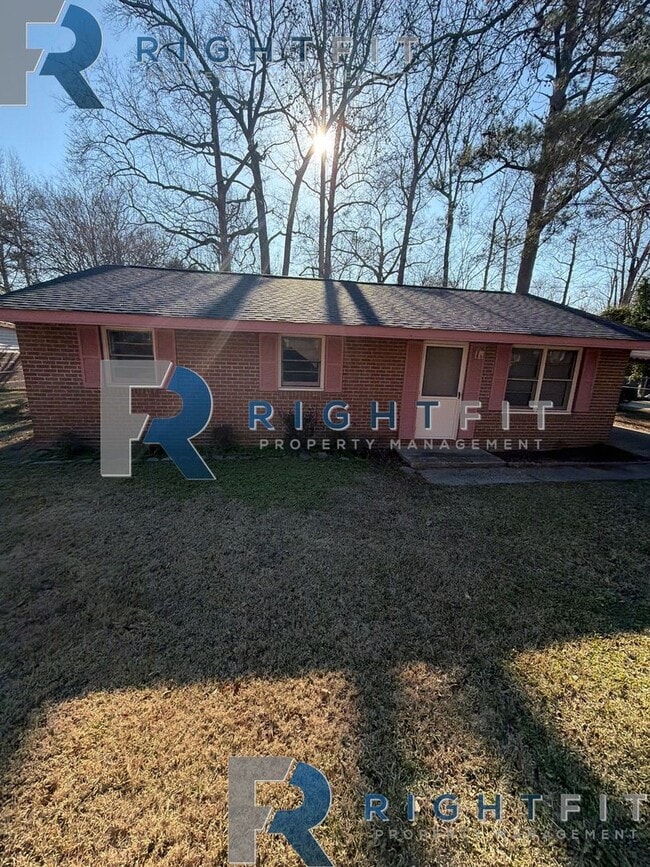 property at 4768 Wellborn Dr
