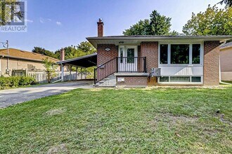 35 Aurora Heights Dr in Aurora, ON - Building Photo - Building Photo