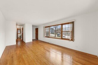 721 W Jefferson Ave in Naperville, IL - Building Photo - Building Photo
