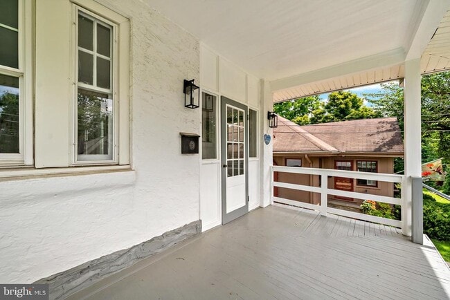 property at 428 Brookhurst Ave