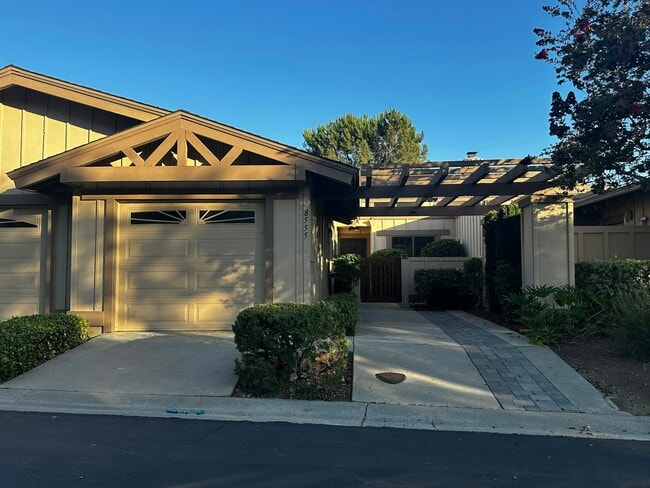 property at 8555 Circle R Course Ln