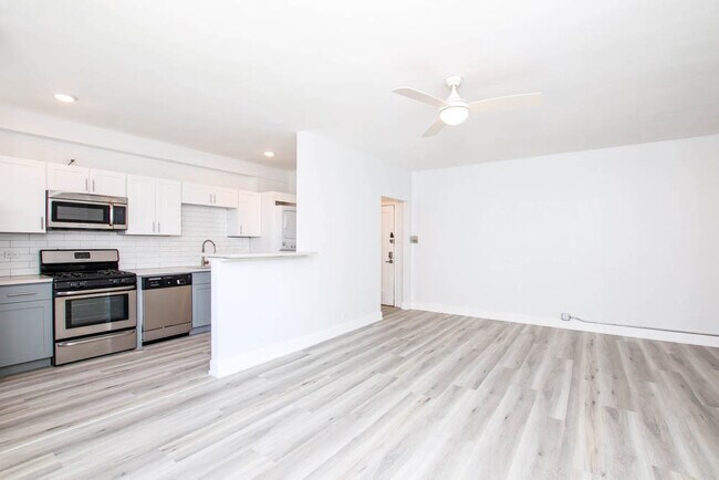 property at 5920 N Ridge Ave
