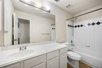 15410 Redbud Dale Ct in Cypress, TX - Building Photo - Building Photo