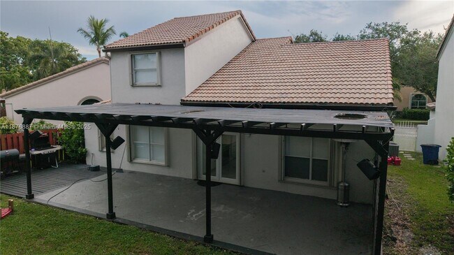 2523 Bogota Ave in Hollywood, FL - Building Photo - Building Photo