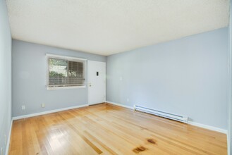 413 Piccadilly Pl in San Bruno, CA - Building Photo - Building Photo