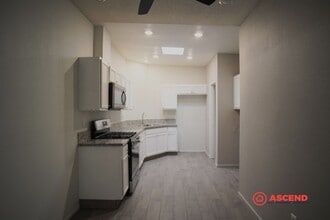3512 Sampson Ct in Bakersfield, CA - Building Photo - Building Photo