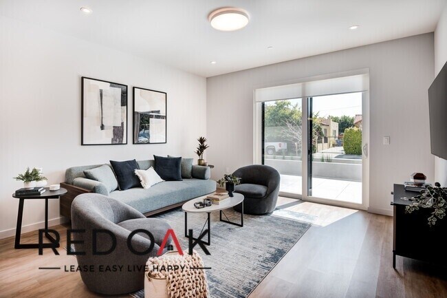 2405 Hauser Blvd in Los Angeles, CA - Building Photo - Building Photo