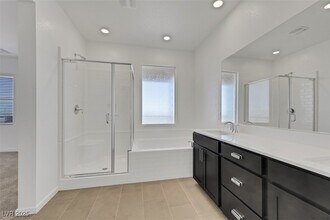 310 Walsh Peak Ave in Henderson, NV - Building Photo - Building Photo