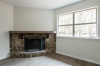 9250 Woodgreen Way in Jonesboro, GA - Building Photo - Building Photo