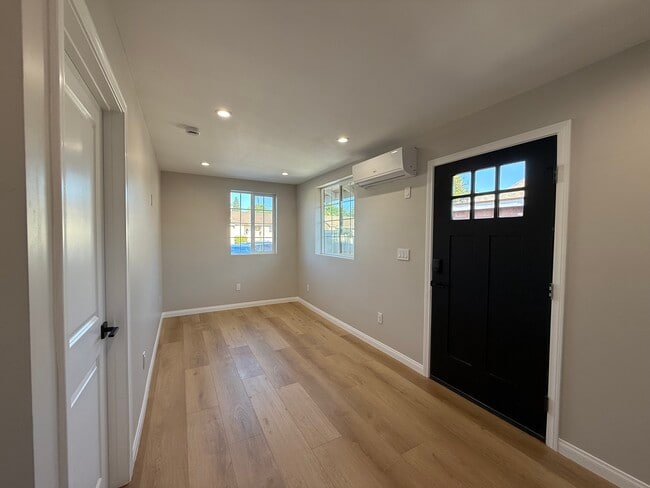 10932 McLennan Ave., Unit 10932 McLennan Ave in Los Angeles, CA - Building Photo - Building Photo