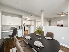 Lofts in Sacramento, CA - Foto de edificio - Building Photo