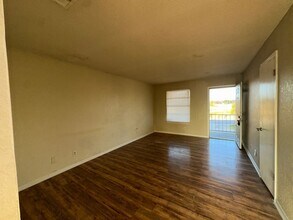 1002 Eastside Dr in Killeen, TX - Building Photo - Building Photo