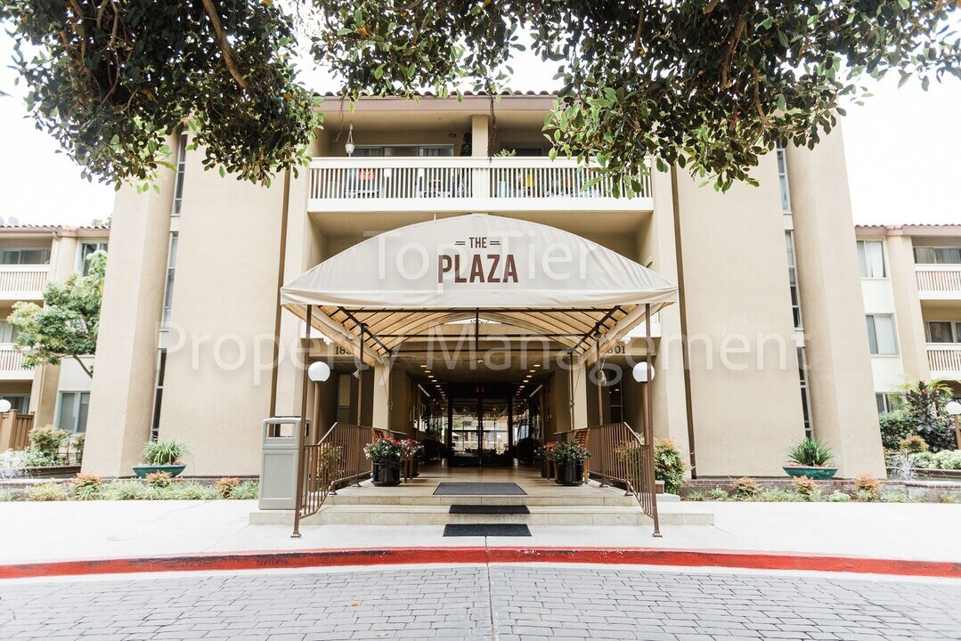 1775 Diamond St in San Diego, CA - Building Photo