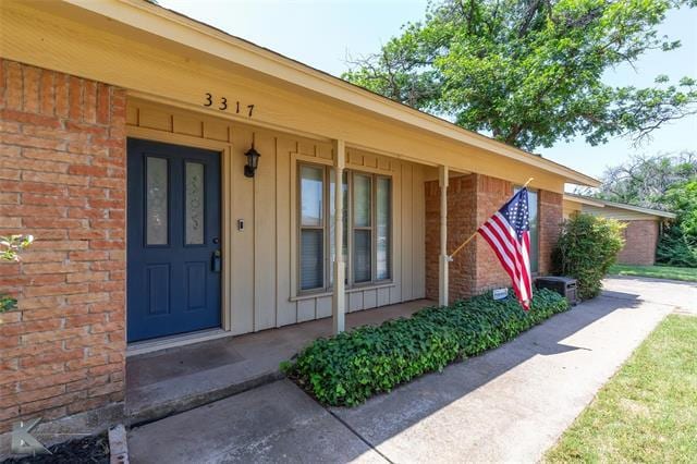 property at 3317 Santa Monica Dr