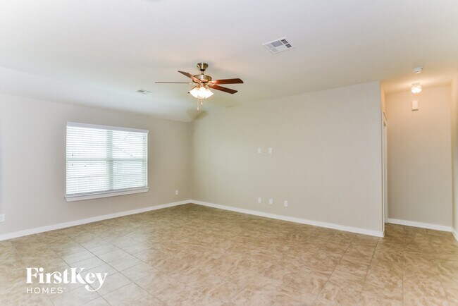 10518 Rosalina Lp in Converse, TX - Building Photo - Building Photo