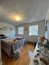 217 Holland St, Unit 3 in Somerville, MA - Foto de edificio - Building Photo