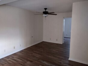 1166 Peachtree St in Louisville, GA - Building Photo - Building Photo