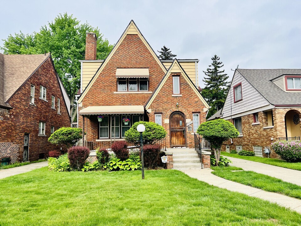14347 Asbury Park in Detroit, MI - Building Photo