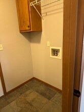 400 N Old Orchard Dr in Strafford, MO - Building Photo - Building Photo