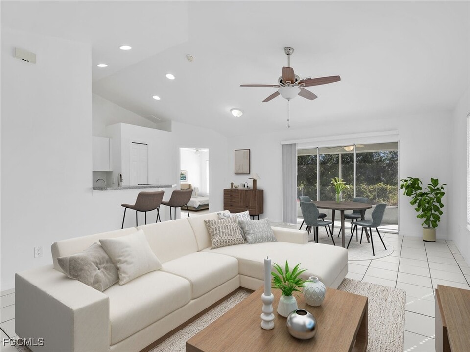 1543 Hightower Ave S in Lehigh Acres, FL - Building Photo