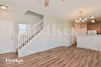 2456 Pinyon Jay Dr in Colorado Springs, CO - Foto de edificio - Building Photo