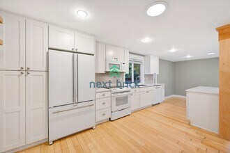 20010 Fremont Ave N in Shoreline, WA - Building Photo - Building Photo