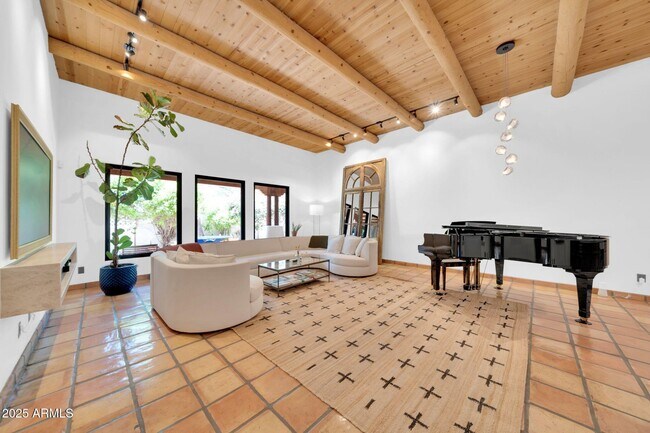 property at 110 E Concorda Dr