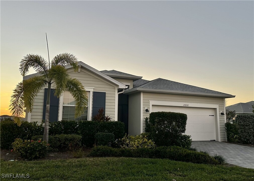 17692 Winding Wood Ln in Punta Gorda, FL - Building Photo