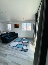 2-212 E 29th St in Los Angeles, CA - Building Photo - Building Photo