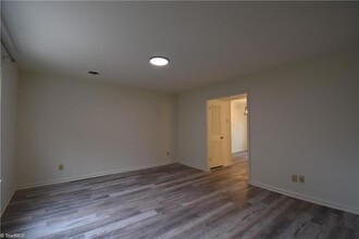 115 S Mendenhall St in Greensboro, NC - Building Photo - Building Photo