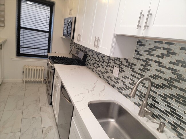 6 West Ave in Larchmont, NY - Building Photo - Building Photo