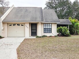 5004 Fairfield Dr in Lakeland, FL - Building Photo