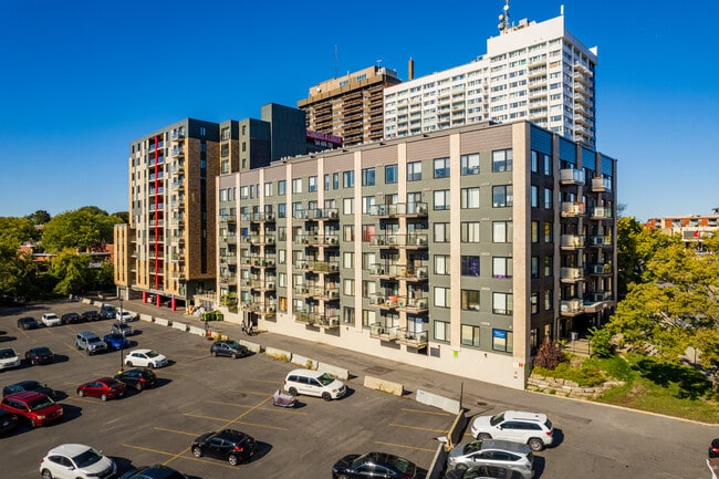 Le 3280 Cavendish