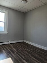 187 Brightman St in Fall River, MA - Building Photo - Building Photo