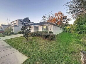 3988 Postmark Lake Pl in Seffner, FL - Building Photo - Building Photo