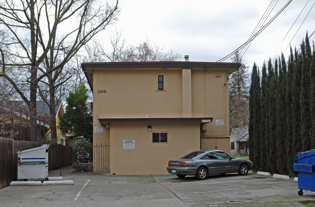 2618 27th St in Sacramento, CA - Foto de edificio - Building Photo