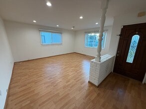 6934 Dannyboyar Ave in Los Angeles, CA - Building Photo - Building Photo